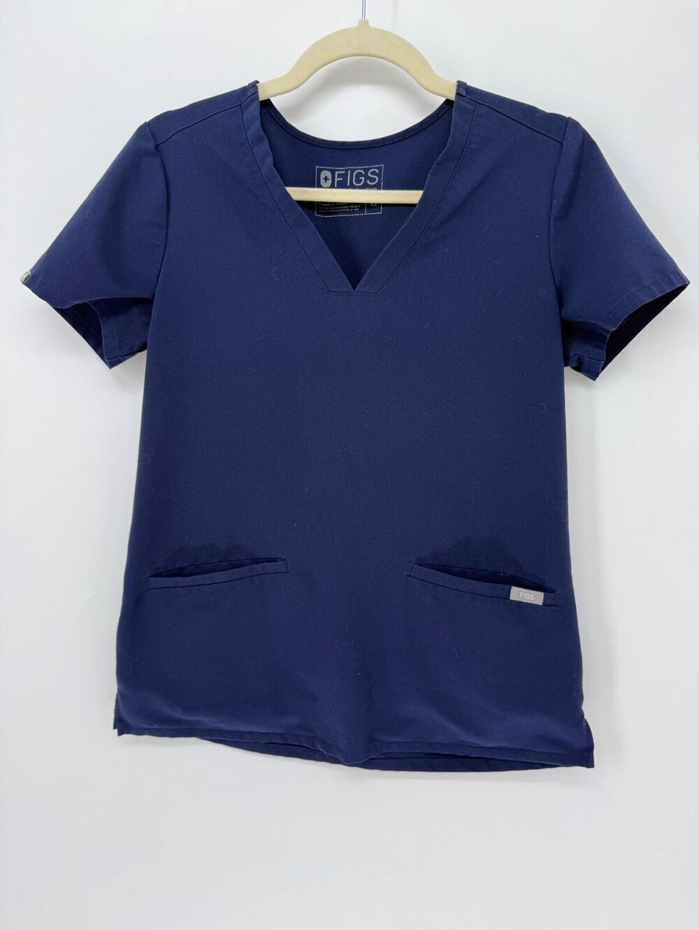 FIGS Technical Collection Scrub Top | Women's XS | Navy | Pre-Loved